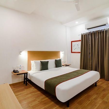 Hotel Oyo Townhouse 091 Nungambakkam Chennai Exterior foto